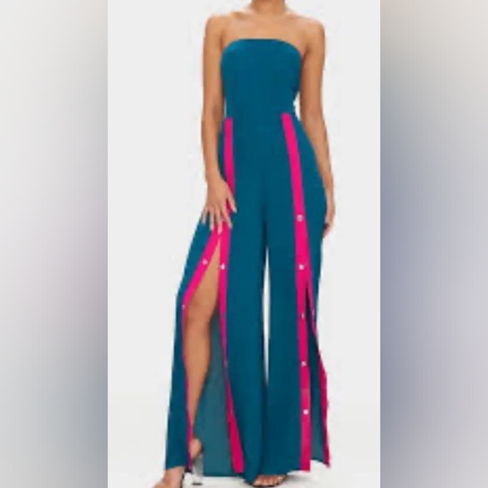 Pretty Little Thing Strapless Green Jumpsuit Pink Accent, Wide Leg Size 12, NWT - Picture 1 of 14